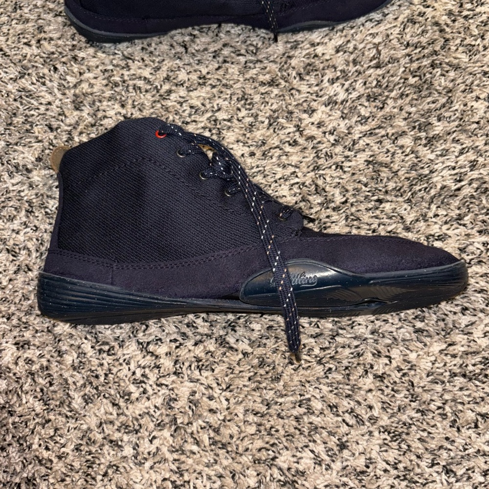 Navy Blue High-Top Sneakers with Lace-Up Design and Rubber Sole
